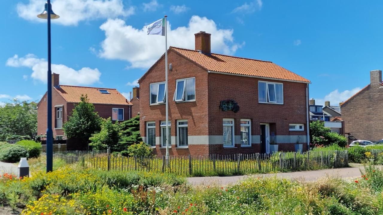 Bed And Breakfast Het Bureau Texel De Koog  Exterior photo